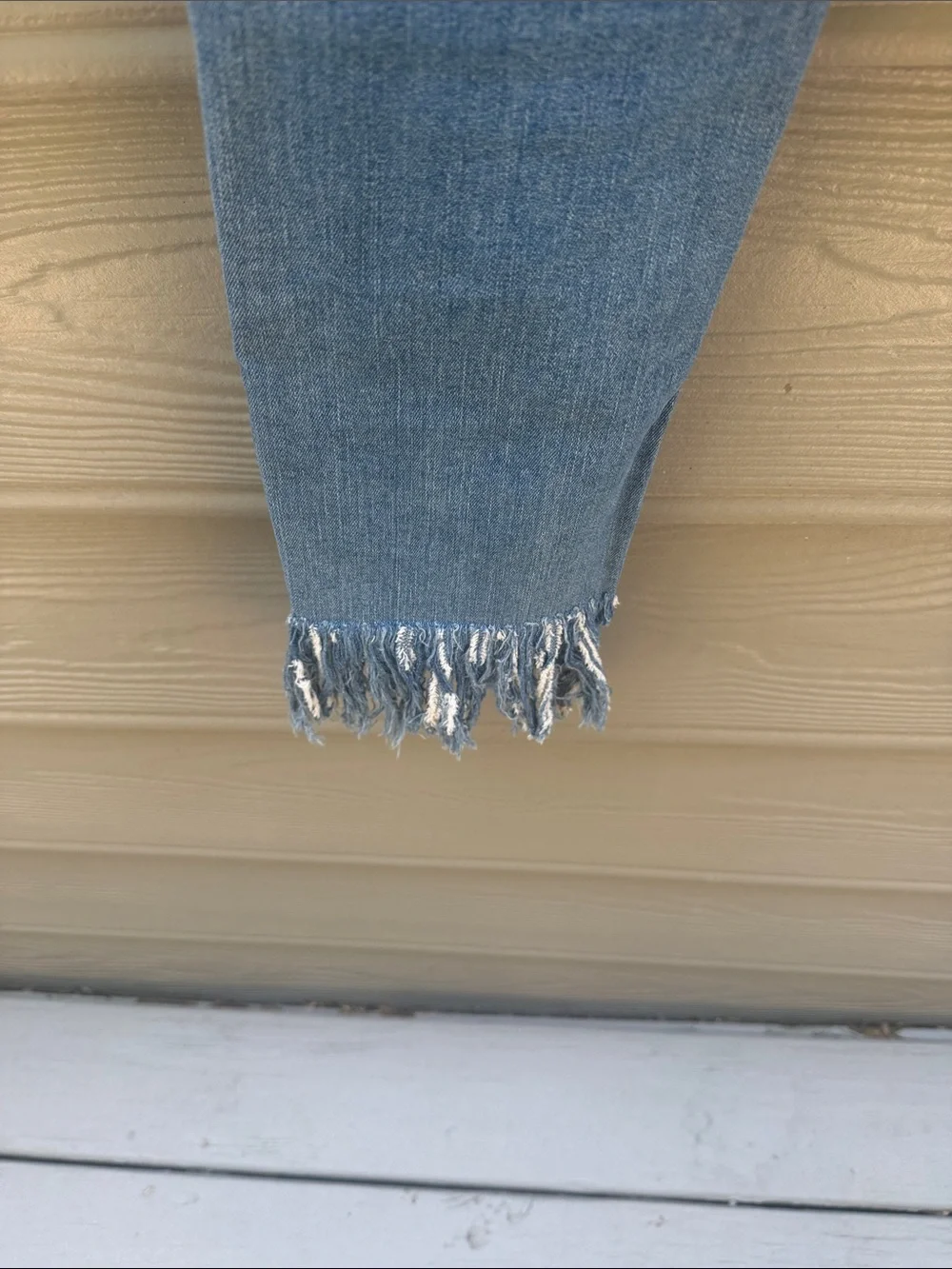 Free People Light Blue Distressed Cropped Jeans with Frayed Hem Sz 30